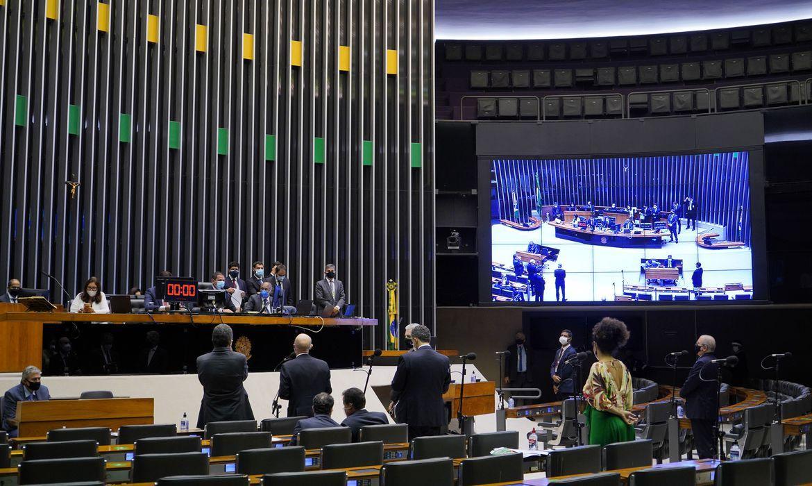 Câmara aprova texto-base da PEC Emergencial