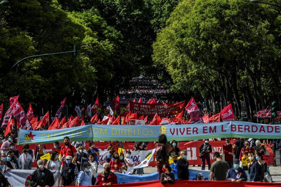 Portugal: desfiles celebram aniversário da Revolução apesar da pandemia