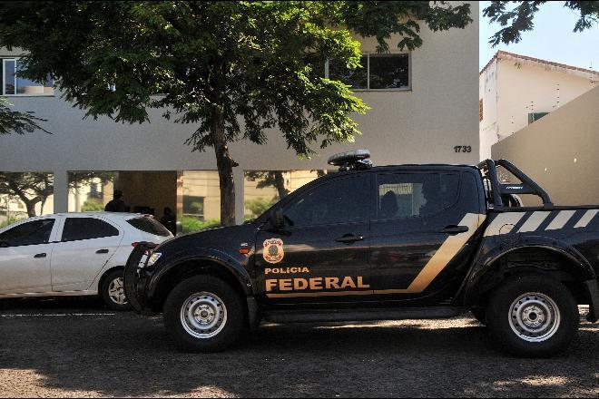 Operação da PF combate fraudes do auxílio