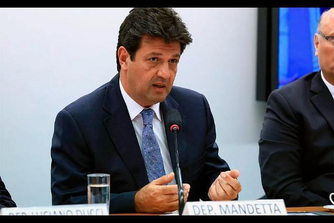 Governo tenta evitar que CPI vire palanque para Mandetta