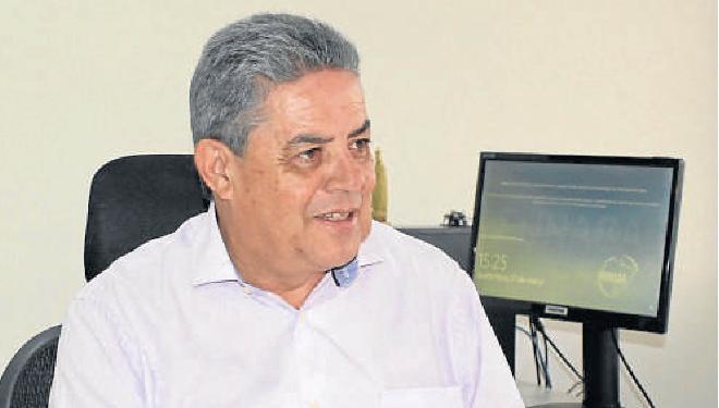 Caciques veem fusão de partidos com desconfiança