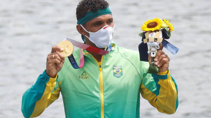 COB festeja campanha histórica em Tóquio