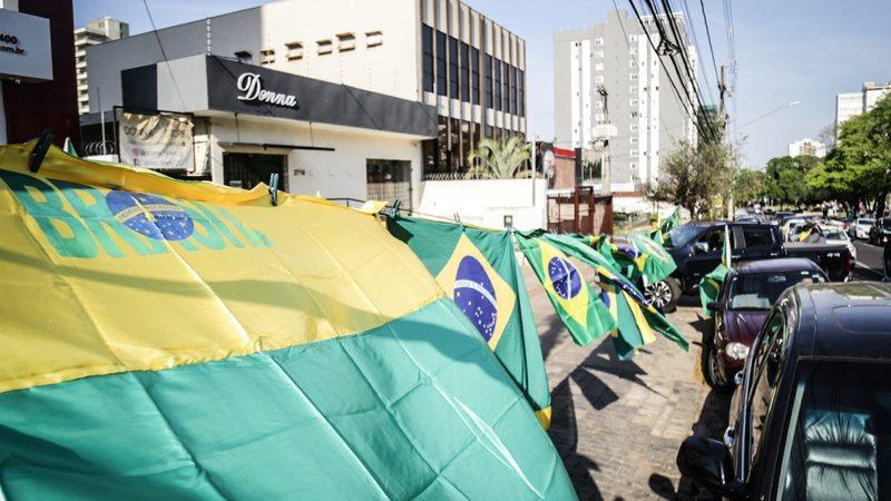 Confiantes, ambulantes esperam arrecadar até R$ 1,2 mil no Dia da Independência