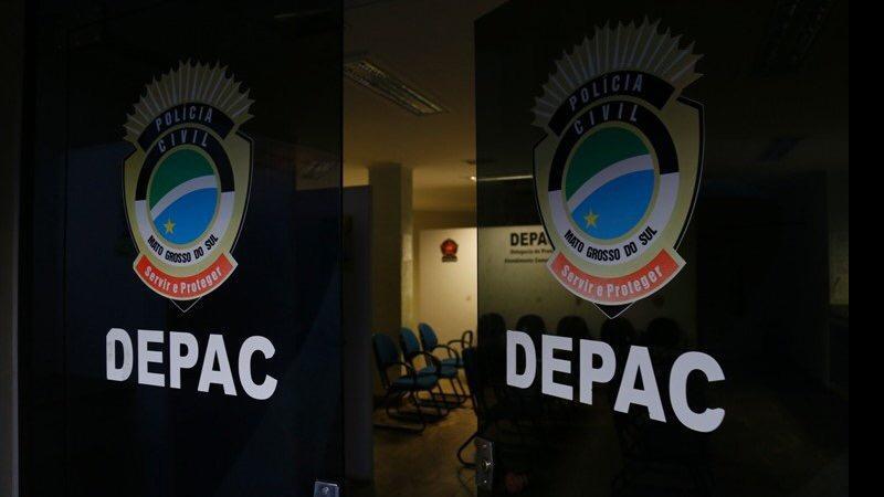 Rixa entre mulheres termina com policiais agredidos em conveniência de MS