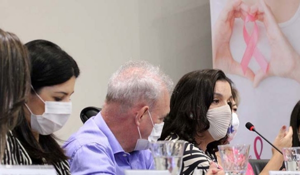 Outubro Rosa: Governo do Estado realiza I Simpósio Estadual de Saúde da Mulher em MS