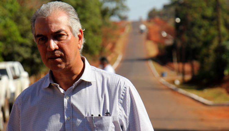Reinaldo sai de férias e Murilo assume governo