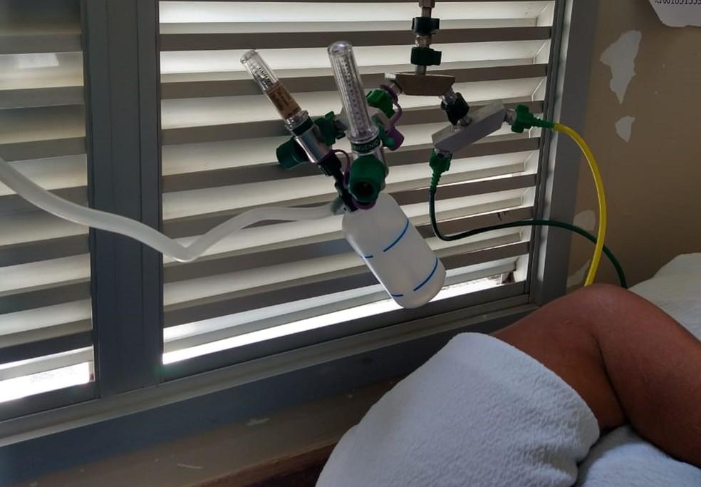 Profissionais do DF usam 'gambiarra de oxigênio'