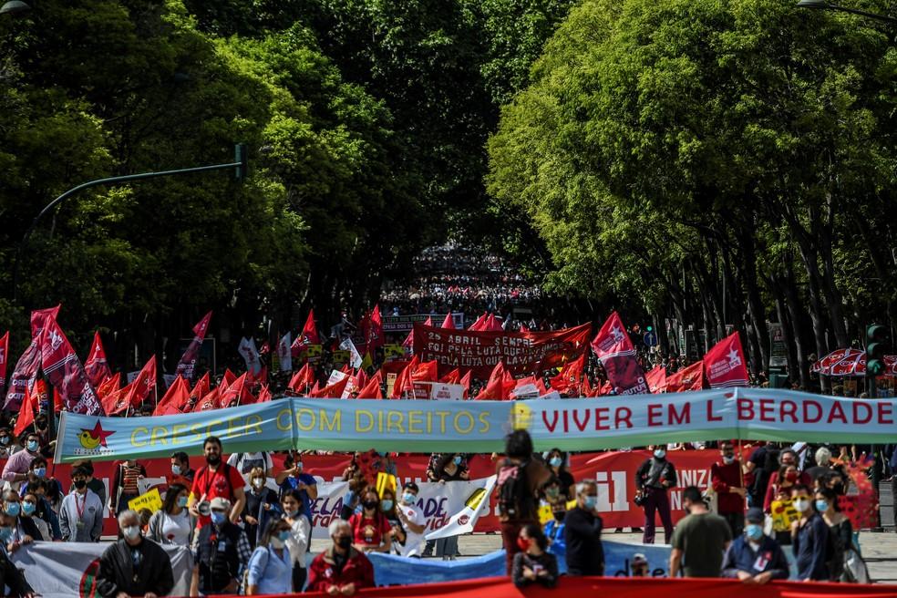 Portugal: desfiles celebram aniversário da Revolução apesar da pandemia