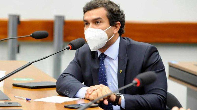 Com decisão do STJ, Beto Pereira volta a responder por improbidade administrativa