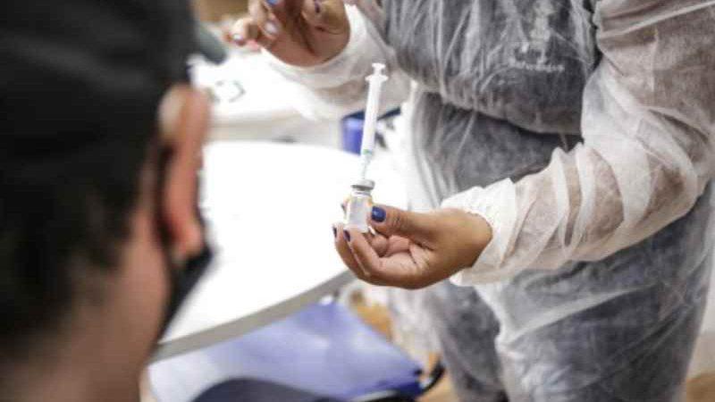 Dourados vacina lactantes acima dos 18 anos e nesta quinta