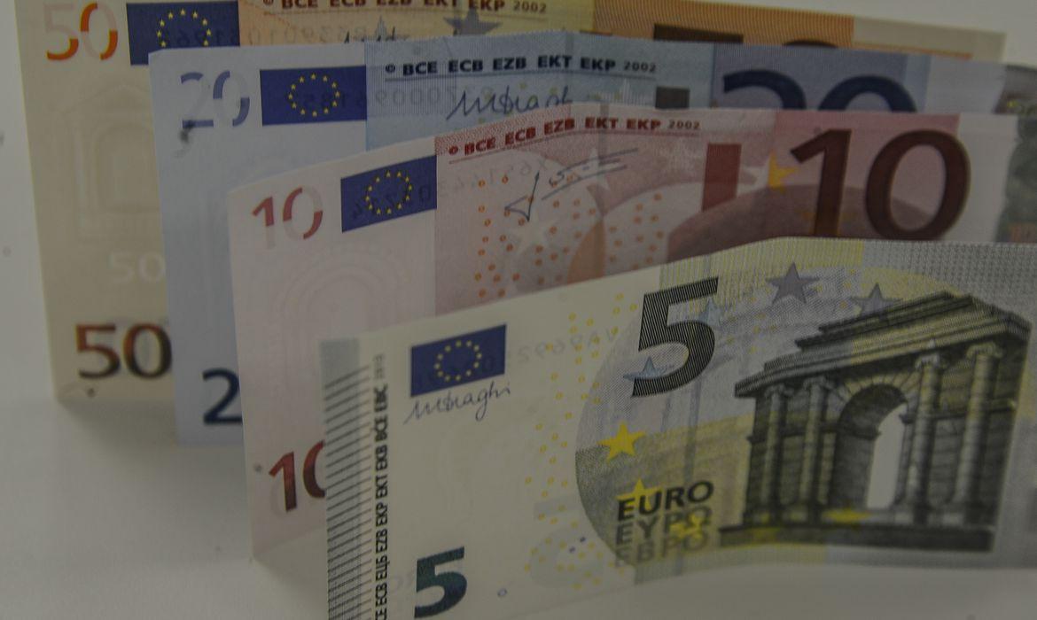 BM congela ajuda financeira ao Afeganistão