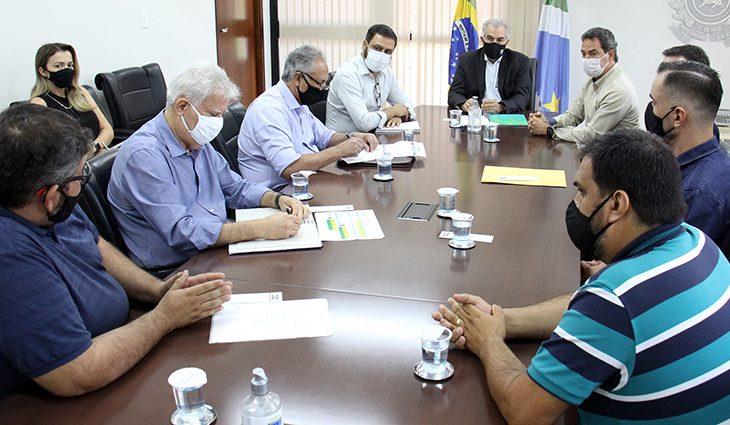 Em MS, Reinaldo fortalece ações de fomento ao turismo e à atividade de motoristas de apps